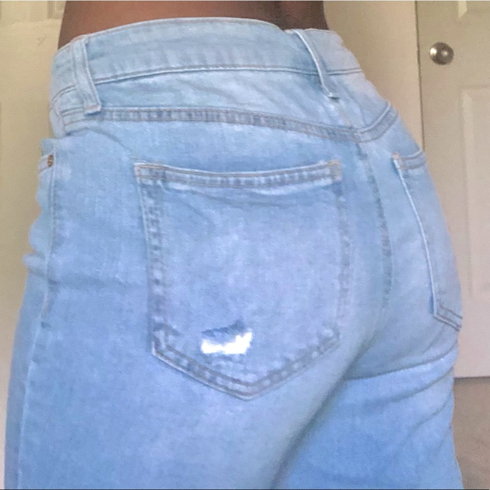 low rise/mid rise ripped straight leg jeans